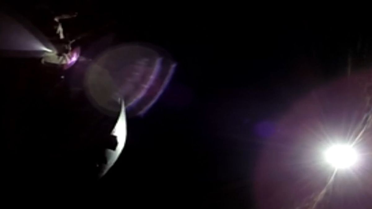 Astronautas de Artemis II observan un largo eclipse solar, invisible desde la Tierra