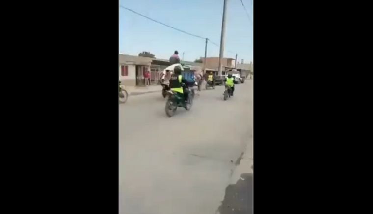 La insólita persecución se registró en la ciudad tucumana de Alderetes.