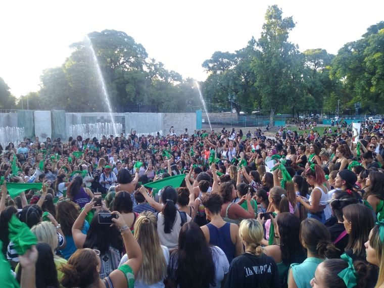 La Plaza Independencia fue el punto de encuentro en Mendoza.