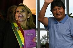 La Biblia vuelve a palacio, declaró la presidenta interina de Bolivia, Jeanine Áñez. Foto: PEDRO PARDO/AFP