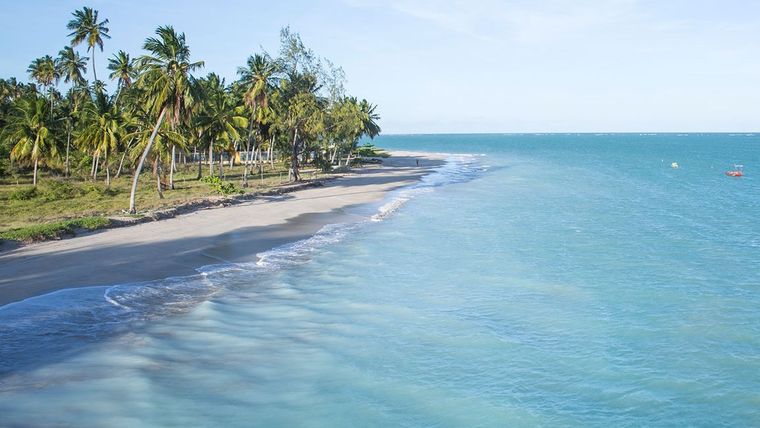 Un destino poco conocido con actividades acuáticas y aguas turquesas.&nbsp;