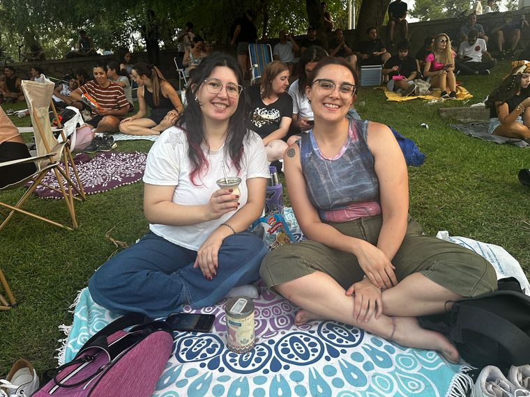 Mariana Pizarro y Nazaret Fernández. Mariana Pizarro y Nazaret Fernández.