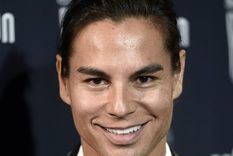 Julio Iglesias Jr. tiene ganas de homenajear musicalmente a su padre.