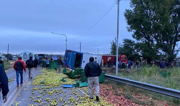 El accidente se cobró la vida del chofer del colectivo y de dos pasajeros Foto: @cmoron10