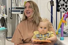 Foto: Edward con su madre, Megan Willis.