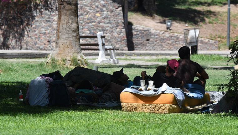 En la Ciudad de Mendoza son cerca de 180 personas en situación de calle Foto: ALF PONCE MERCADO / MDZ