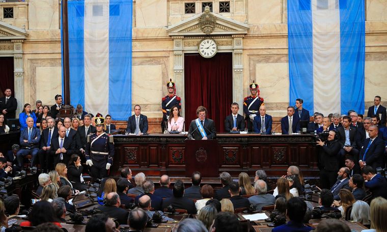 El Gobierno nacional calienta de cara a su primera elección de medio término. Foto: Presidencia