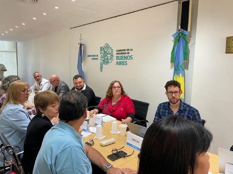 Paritario del martes 14 de noviembre con el Frente de Unidad Docente bonaerense Foto: Jose Luis Carut/MDZ