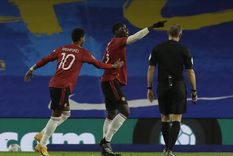 los dos manchester, a paso firme en la copa