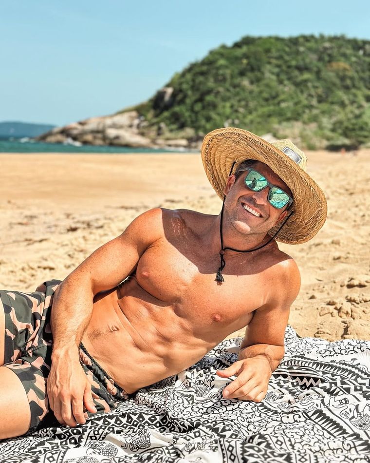 A Devi le gusta publicar fotos de sus viajes en su cuenta de Instagram, que ha crecido en seguidores luego de su participación en Gran Hermano. A Devi le gusta publicar fotos de sus viajes en su cuenta de Instagram, que ha crecido en seguidores luego de su participación en Gran Hermano.