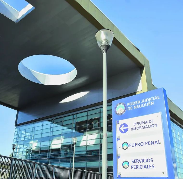 El sujeto le quitó las claves de una agenda