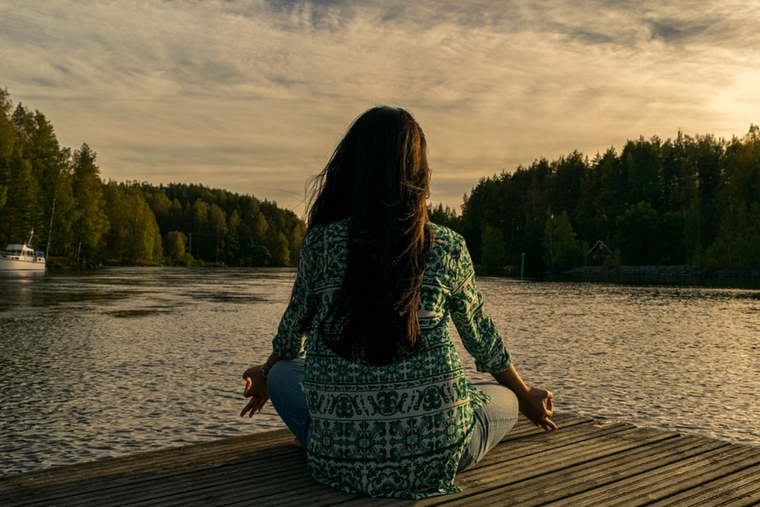 Meditar gracias a la luna. Foto: Pixabay - pixabay.com