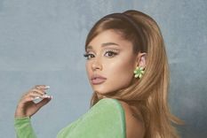 El atacante conocido como Pyjama Mann logró burlar la seguridad en la alfombra amarilla de Wicked en Singapur.