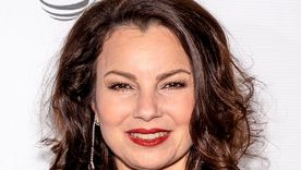 . A los 64 años Fran Drescher muestra cómo puedes apostar a un look full color y lucir espléndida. Foto: Shuterstock