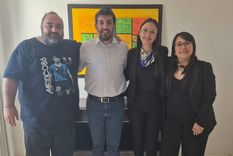 De remera azul, el concejal lavallino que ya decidió qué hará. Foto: Facebook Belén Quiroga