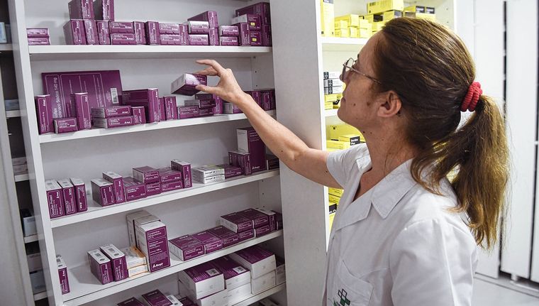 Los requisitos para pedir la cobertura de más de cuatro medicamentos gratis de PAMI. Foto: Santiago Tagua/MDZ