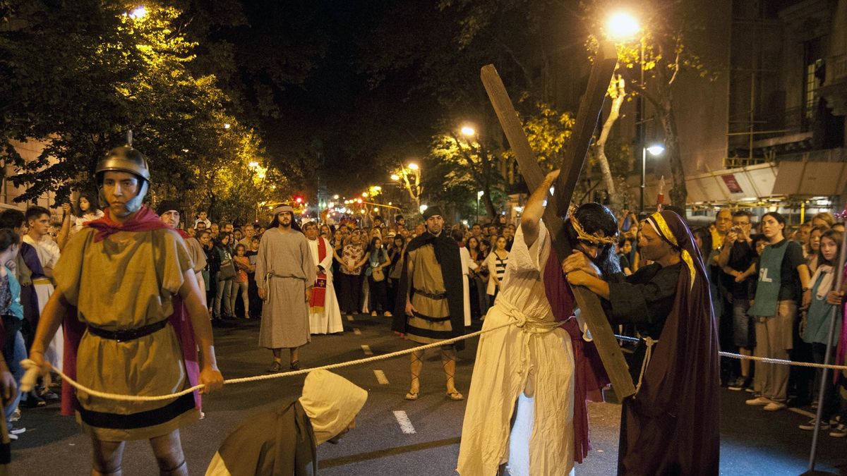 Vía Crucis del Viernes Santo: a qué hora comienza y cómo será el recorrido en la Ciudad de Buenos Aires
