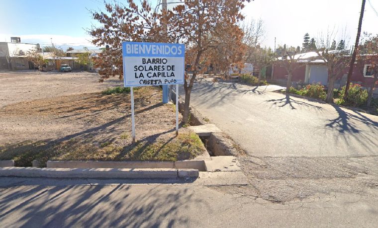 Los reclamos son de los vecinos del barrio Solares de la Capilla de Maipú. Los reclamos son de los vecinos del barrio Solares de la Capilla de Maipú.