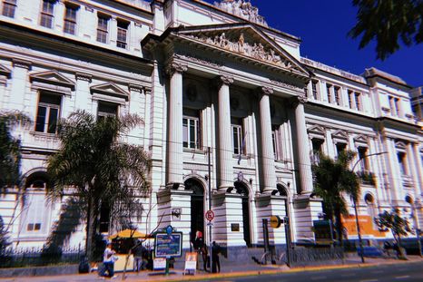 El informe que elaborado por el Área de Empleo, Distribución e Instituciones Laborales (EDIL) del Instituto Interdisciplinario de Economía Política (IIEP). El informe que elaborado por el Área de Empleo, Distribución e Instituciones Laborales (EDIL) del Instituto Interdisciplinario de Economía Política (IIEP).