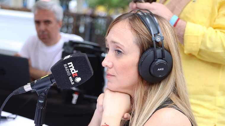 Anabel Fernández Sagasti en MDZ Radio 105.5 FM Foto: Santiago Tagua / MDZ