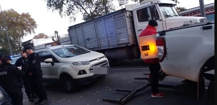 El auto fue secuestrado y se espera saber qué medida tomará el Tribunal de Faltas contra el hombre por conducir borracho Foto: NA