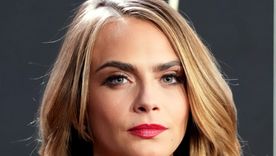 Foto: https://parade.com/news/cara-delevingne-reacts-viral-photos-erratic-behavior-reality-check-rehab
