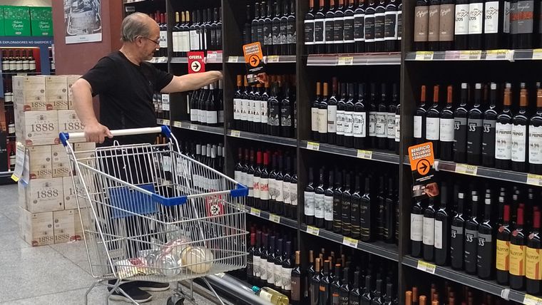 Importante caída en las ventas de supermercados Foto: Rodrigo DAngelo / MDZ