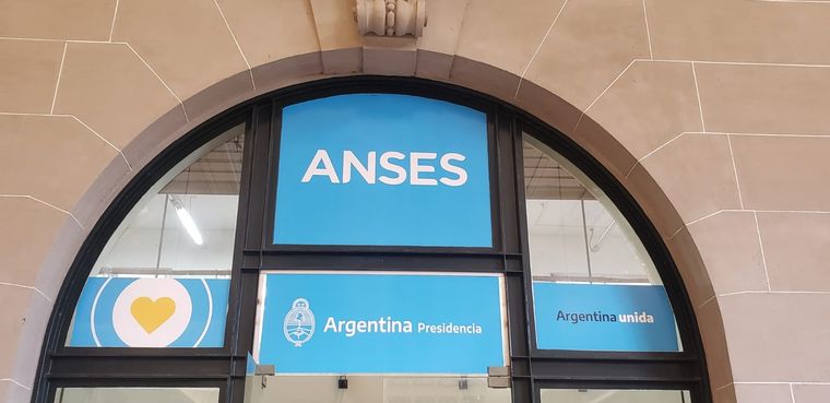 Estas ayudas se entregan según la terminación del DNI Foto: Archivo MDZ
