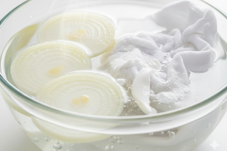 El secreto de la cebolla para blanquear la ropa. Fuente: IA Gémini. El secreto de la cebolla para blanquear la ropa. Fuente: IA Gémini.