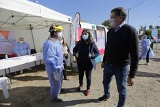 La ministra de Salud junto al intendente de Las Heras, Daniel Orozco. Foto: Prensa Municipalidad de Las Heras