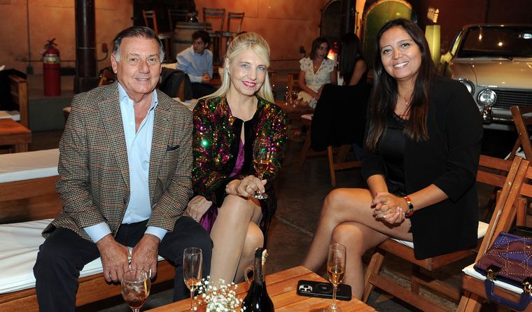 Juan Reboredo Correas, Claudia Farina y Cinthia Vargas. Juan Reboredo Correas, Claudia Farina y Cinthia Vargas.