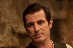 Claes Bang interpreta al clásico personaje de terror Foto: Netflix