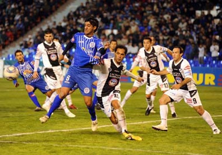 El Expreso culminó tercero en el Clausura. Foto: Alf Ponce / MDZ