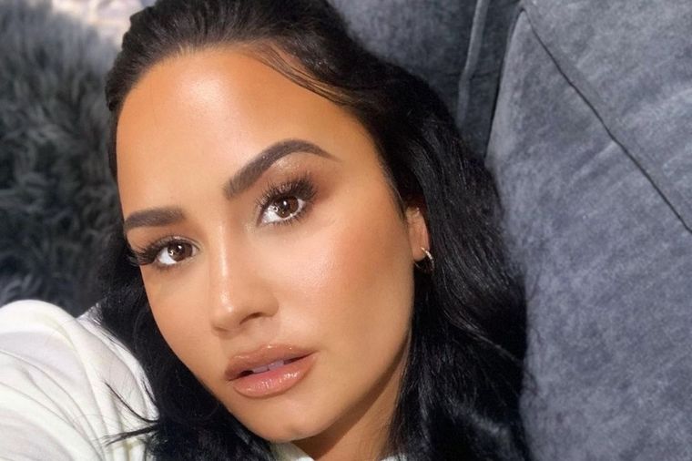 Demi Lovato, Instagram