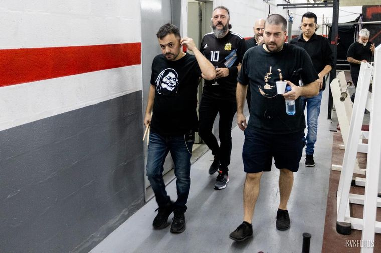 Luis Lamas (izquierda con remera de Mercedes Sosa) junto al Pato Fontanet. Luis Lamas (izquierda con remera de Mercedes Sosa) junto al Pato Fontanet. 