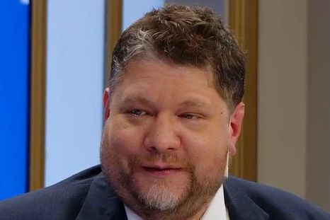 Los ladrones están prófugos. Los ladrones están prófugos.