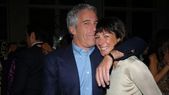 Jeffrey Epstein y Ghislaine Maxwell, una pareja que está en el centro de un escándalo que ahora salpica al exsecretario del Tesoro, Larry Summers. Jeffrey Epstein y Ghislaine Maxwell, una pareja que está en el centro de un escándalo que ahora salpica al exsecretario del Tesoro, Larry Summers.