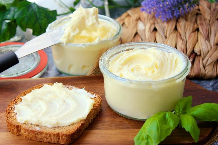Con esta mantequilla casera evitas los aditivos artificiales Foto: Archivo