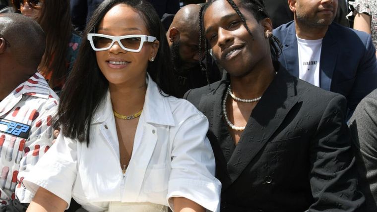 No vas a creer cómo inició la historia de amor de Rihanna y A$AP Rocky Rihanna y A$AP Rocky son padres de RZA Athelston Mayers y esperan a su segundo hijo. Foto: https://www.telehit.com/musica/rihanna-y-asap-rocky-confirman-su-noviazgo-la-pareja-dejo-de-ocultar-su-relacion