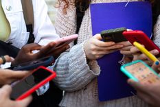 Australia prohíbe las redes sociales para menores de 16 años: la polémica ley que puede cambiar internet. Australia prohíbe las redes sociales para menores de 16 años: la polémica ley que puede cambiar internet.