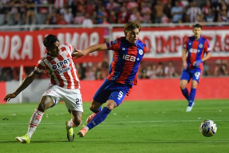 El mendocino Ignacio Perruzzi es uno de los volantes centrales de San Lorenzo. El mendocino Ignacio Perruzzi es uno de los volantes centrales de San Lorenzo.