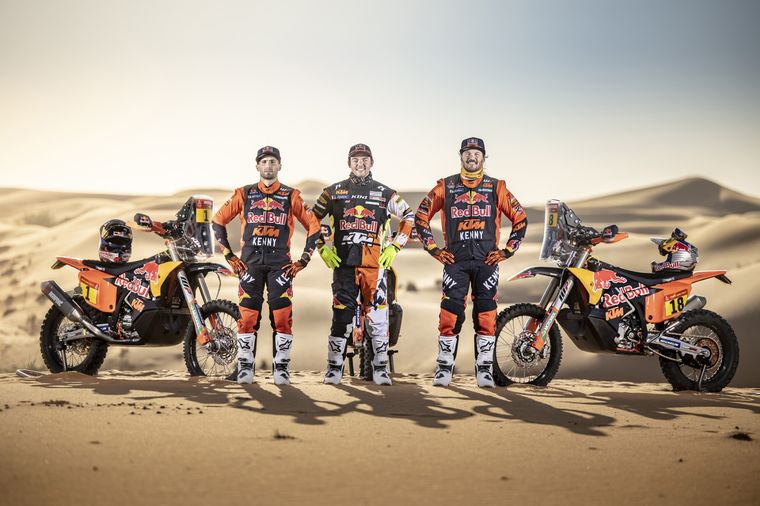 Kevin Benavides, Matthias Walkner y Toby Price. Foto: @KTM_Racing
