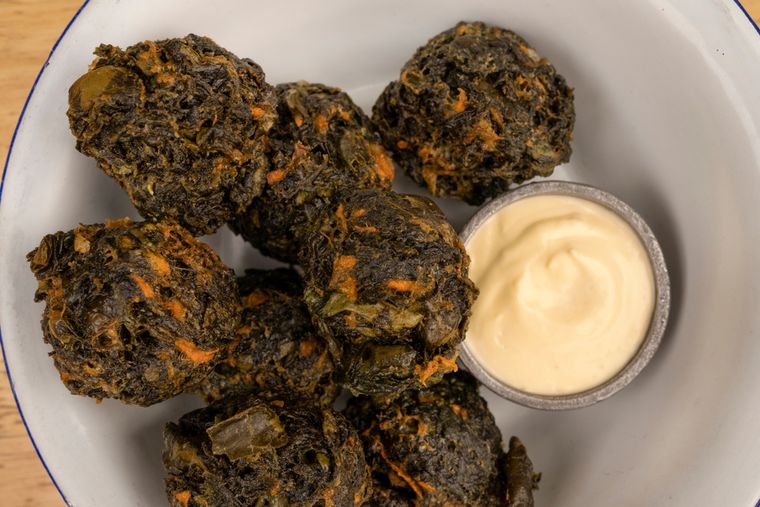 Se preparan recetas similares en muchos países, aunque con nombres distintos como “tortitas” o “fritos”. Se preparan recetas similares en muchos países, aunque con nombres distintos como “tortitas” o “fritos”.