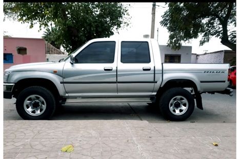 El usado del día: Toyota Hilux 2003, casi de colección
