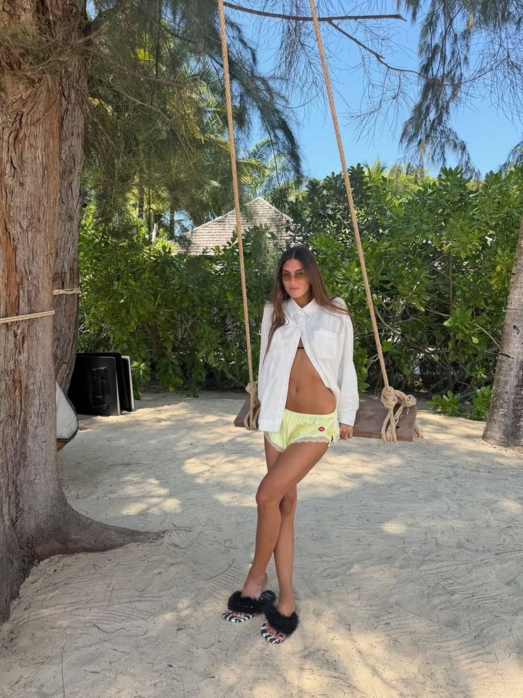 Así se viste Lola Latorre en la playa.