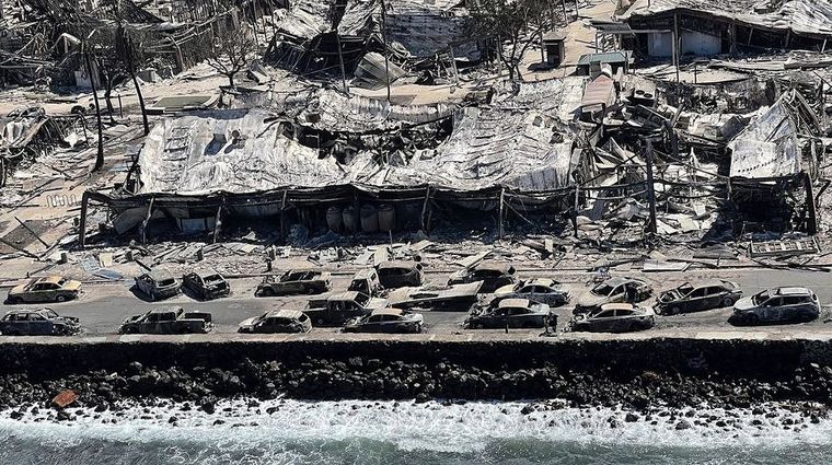 Ya son 80 las personas fallecidas en los incendios de Hawái Foto: Twitter (@marianpy1)