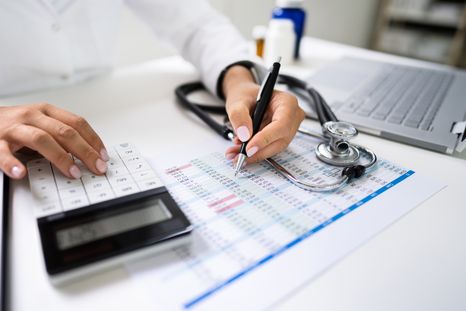 Los monotributistas deben elegir una obra social habilitada para activar su cobertura médica. Los monotributistas deben elegir una obra social habilitada para activar su cobertura médica.
