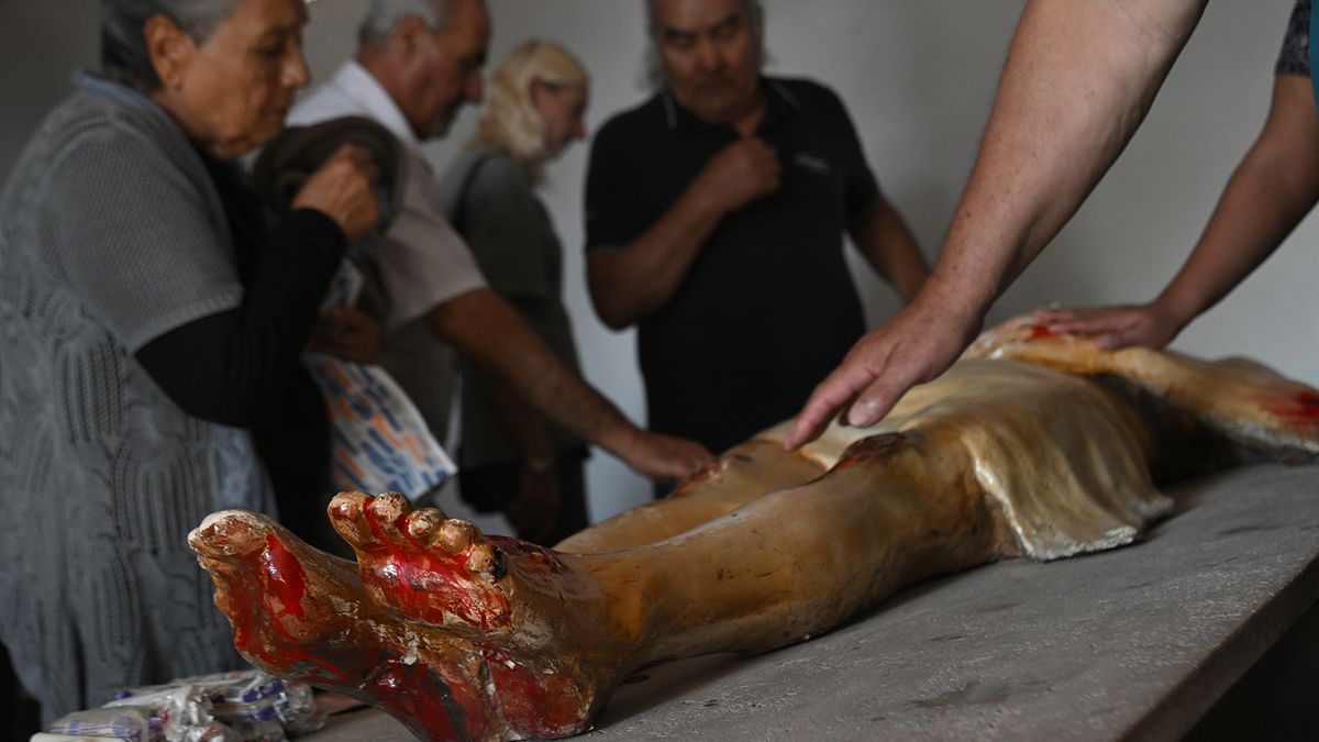 Semana Santa en Carrodilla: la mujer que volvió a caminar y el pedido de un padre por su hija