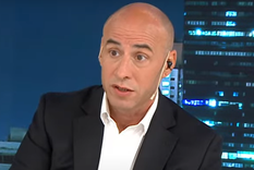 El periodista Esteban Trebucq comenzará un ciclo en una conocida emisora de streaming que cada vez suma más seguidores. Foto: Captura de pantalla La Nación +