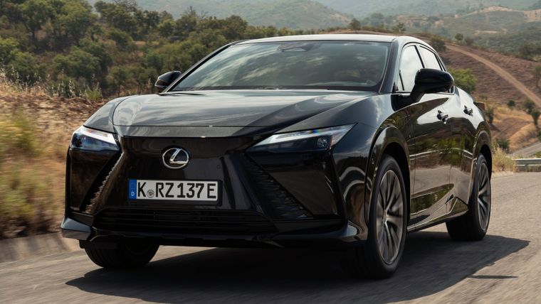 Lexus lanzó el RZ 500e Luxury